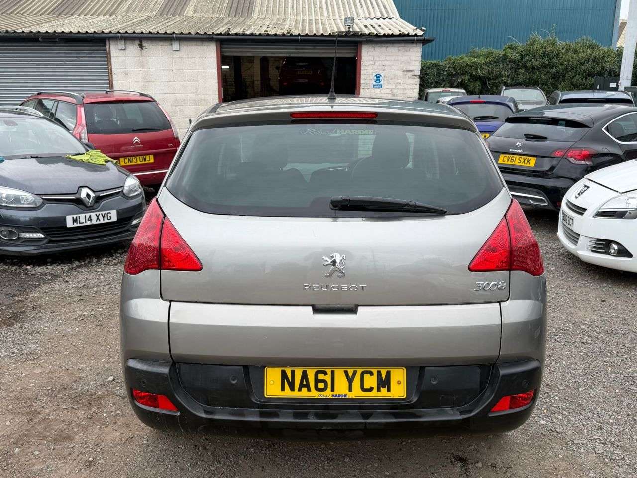 2011 PEUGEOT 3008 2011 PEUGEOT 3008