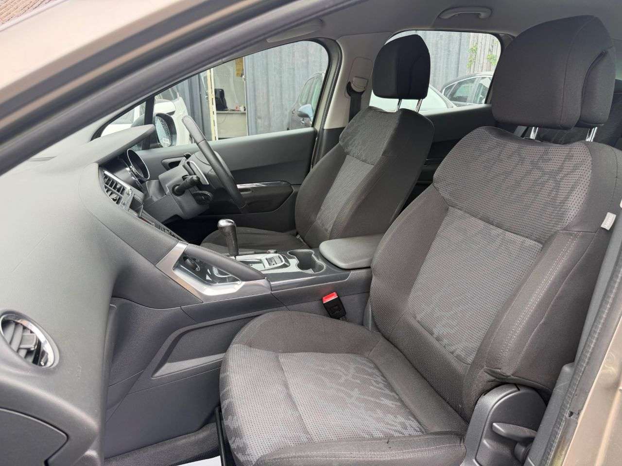 2011 PEUGEOT 3008 2011 PEUGEOT 3008