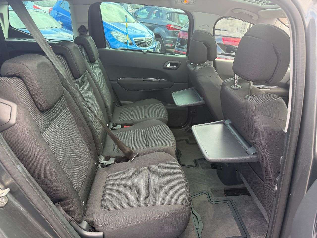 2011 PEUGEOT 5008 2011 PEUGEOT 5008