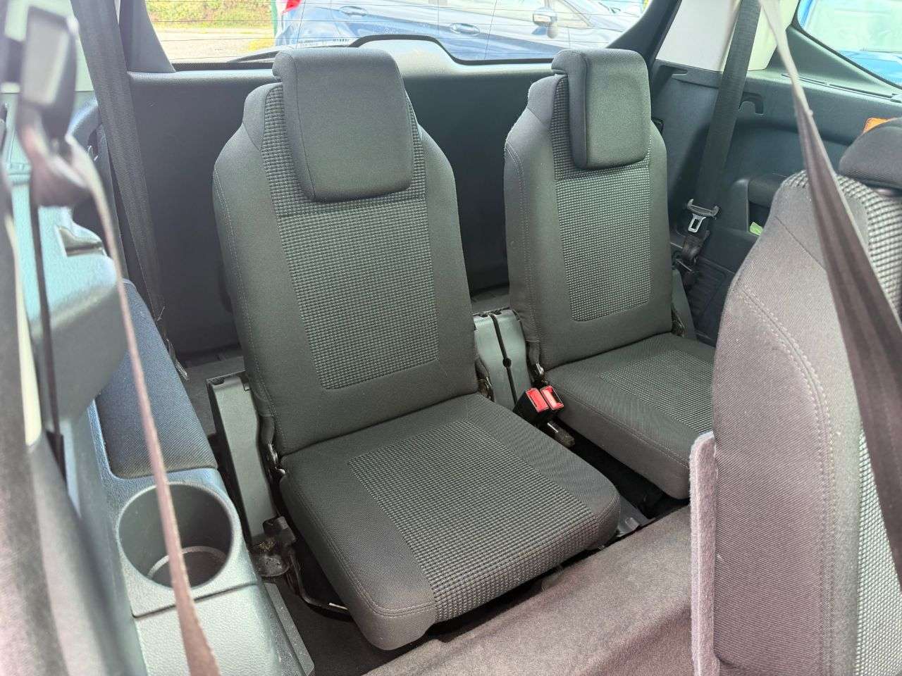2011 PEUGEOT 5008 2011 PEUGEOT 5008