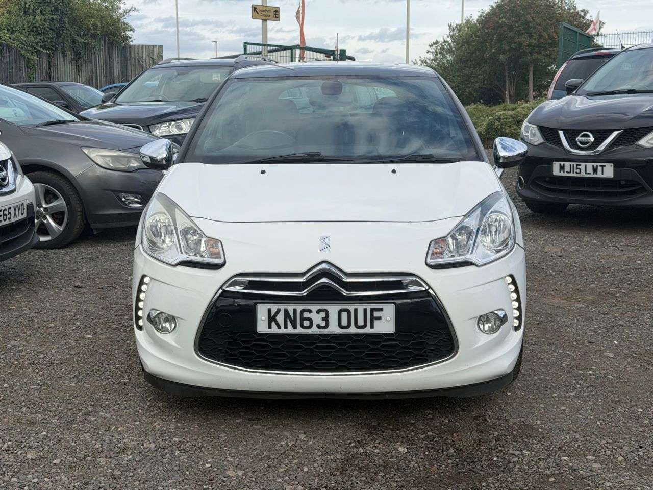 A 2013 CITROEN DS3 1.6 e-HDi Airdream DSport Plus Hatchback 3dr Diesel Manual Euro 5 (s/s) (11 A 2013 CITROEN DS3 1.6 e-HDi Airdream DSport Plus Hatchback 3dr Diesel Manual Euro 5 (s/s) (11