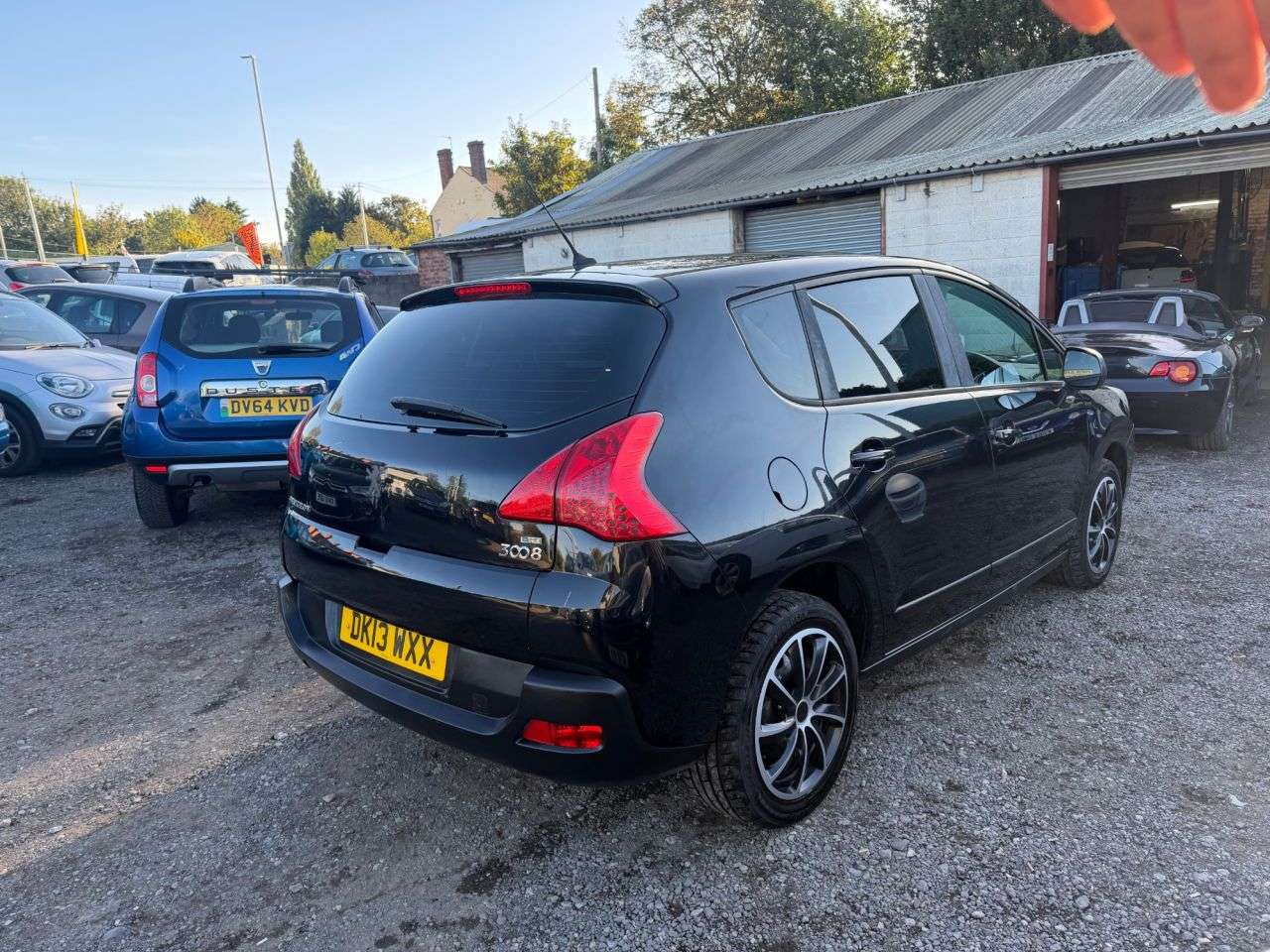 A 2013 PEUGEOT 3008 1.6 e-HDi Access SUV 5dr Diesel EGC Euro 5 (s/s) (115 ps) ** 3 Month Warran A 2013 PEUGEOT 3008 1.6 e-HDi Access SUV 5dr Diesel EGC Euro 5 (s/s) (115 ps) ** 3 Month Warran