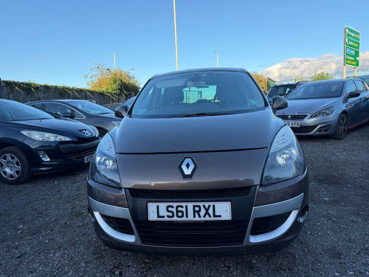 A 2011 RENAULT SCENIC 1.5 dCi Dynamique TomTom MPV 5dr Diesel Manual Euro 5 (110 ps) A 2011 RENAULT SCENIC 1.5 dCi Dynamique TomTom MPV 5dr Diesel Manual Euro 5 (110 ps)