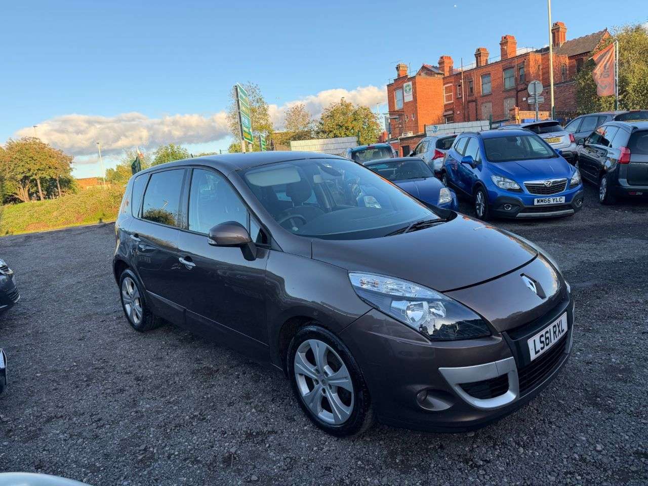 A 2011 RENAULT SCENIC 1.5 dCi Dynamique TomTom MPV 5dr Diesel Manual Euro 5 (110 ps) A 2011 RENAULT SCENIC 1.5 dCi Dynamique TomTom MPV 5dr Diesel Manual Euro 5 (110 ps)