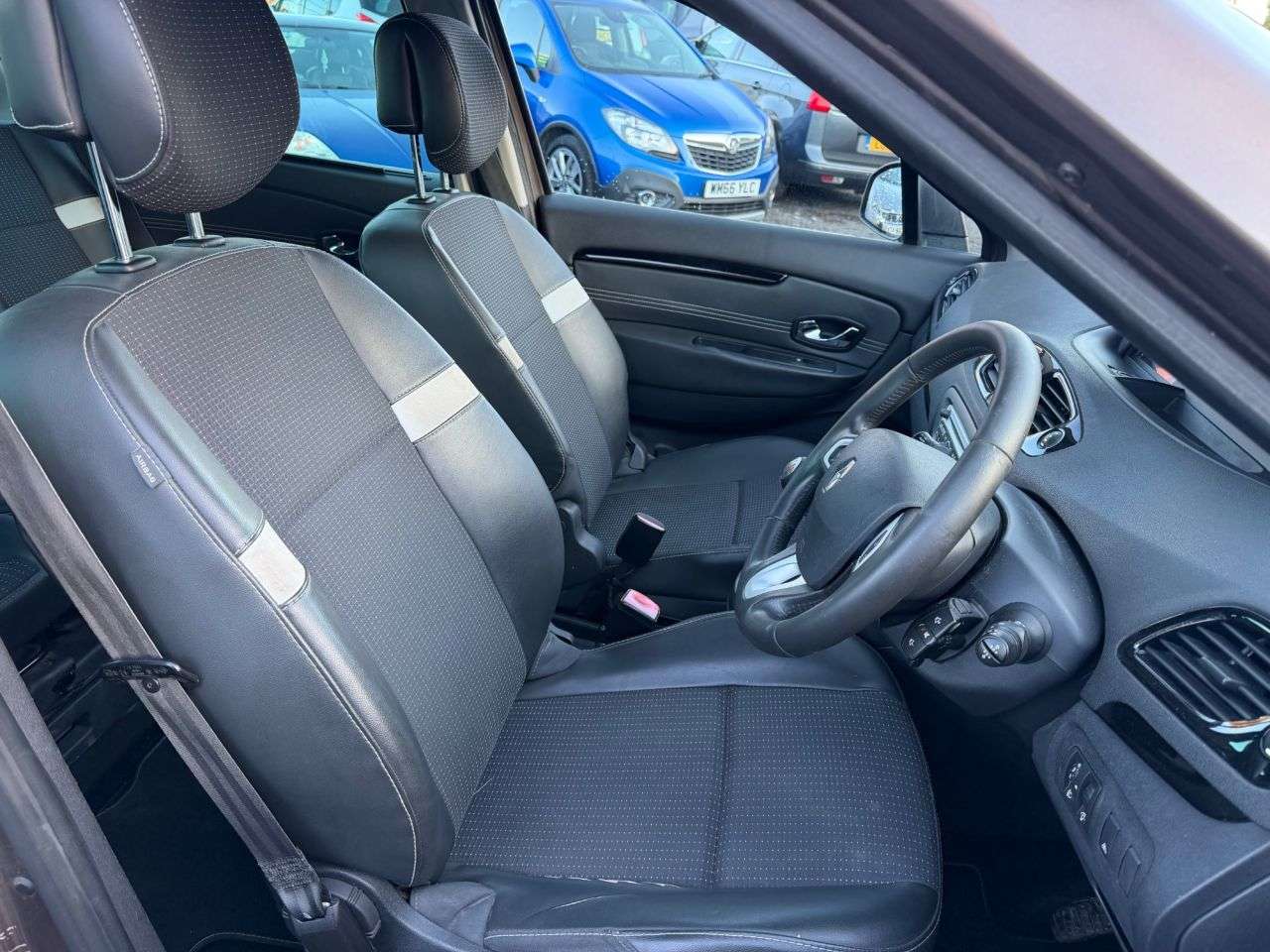2011 RENAULT SCENIC 2011 RENAULT SCENIC