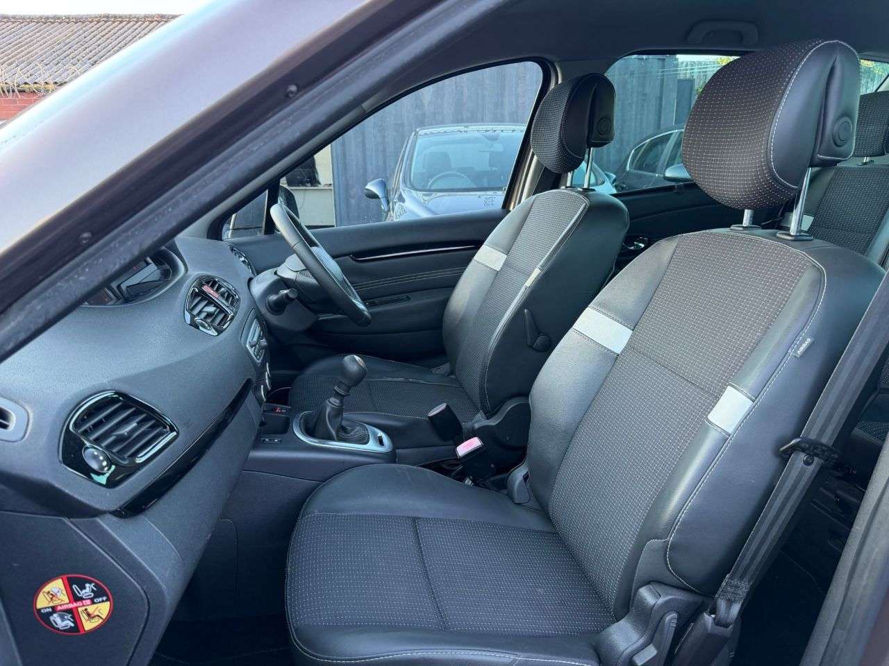 2011 RENAULT SCENIC 2011 RENAULT SCENIC