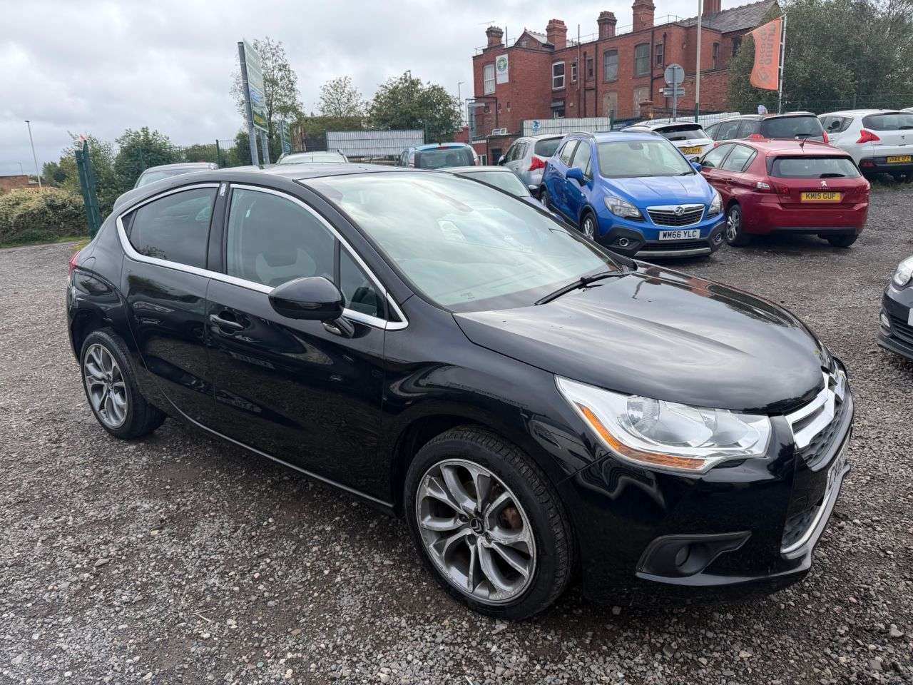 A 2011 CITROEN DS4 1.6 HDi DStyle Hatchback 5dr Diesel Manual Euro 5 (110 ps) A 2011 CITROEN DS4 1.6 HDi DStyle Hatchback 5dr Diesel Manual Euro 5 (110 ps)