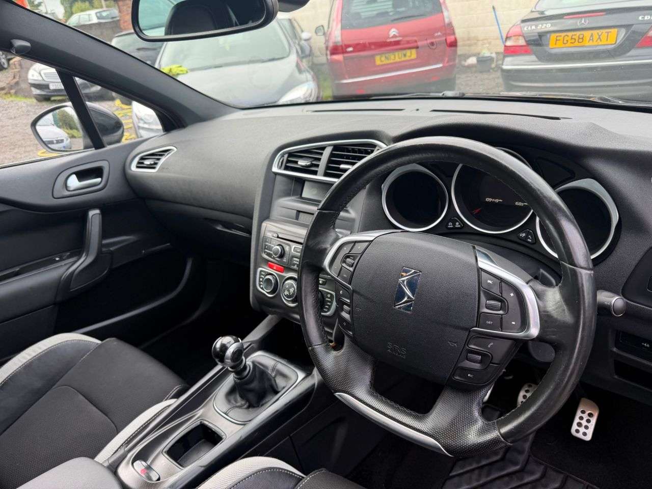 2011 CITROEN DS4 2011 CITROEN DS4