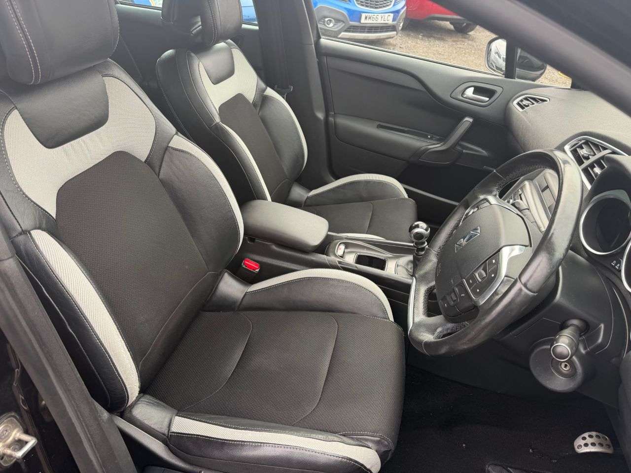 2011 CITROEN DS4 2011 CITROEN DS4