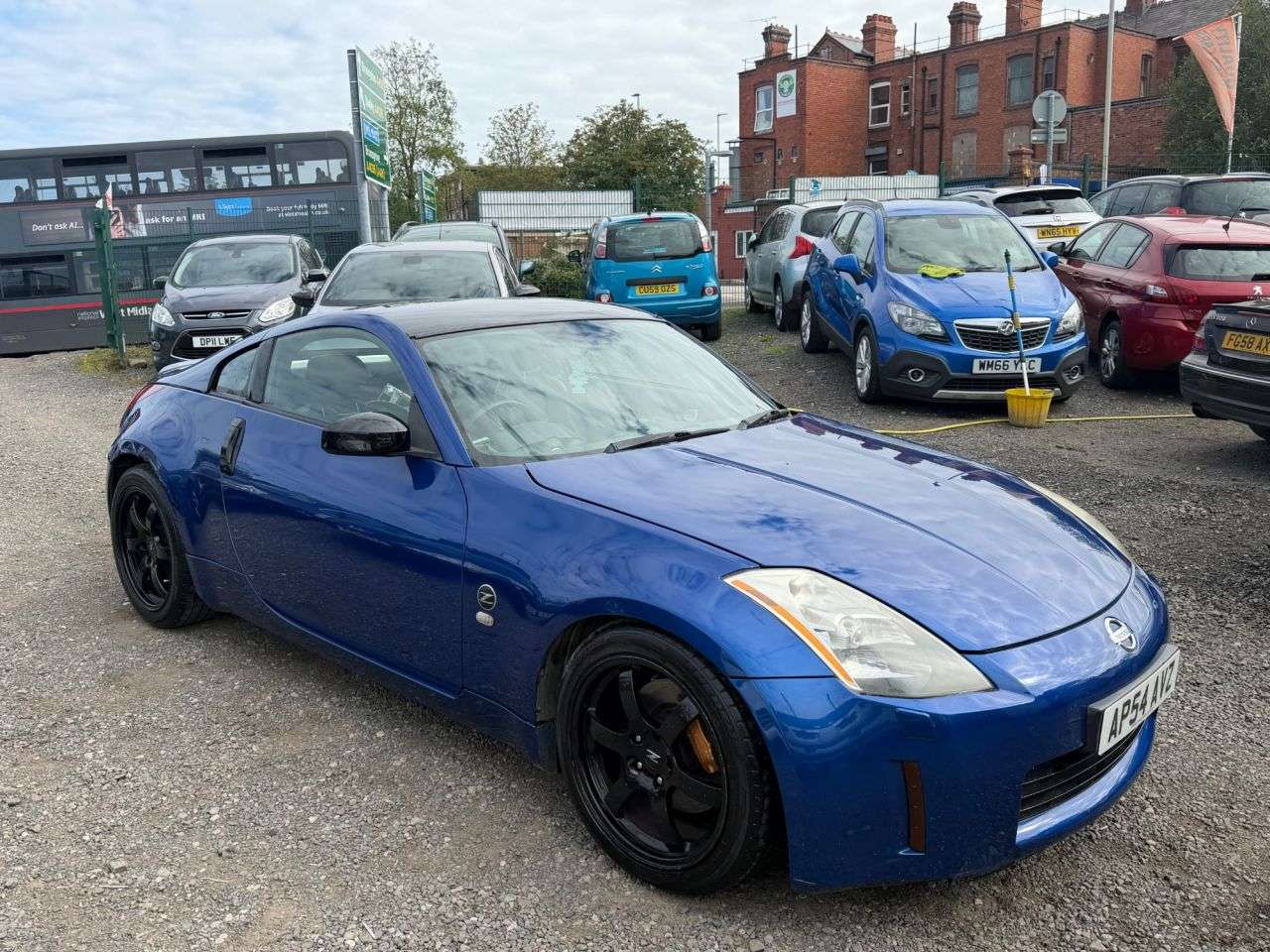 A 2004 NISSAN 350 Z 3.5 V6 Coupe 2dr Petrol Manual (273 g/km, 276 bhp) MOT due 5/12/26 A 2004 NISSAN 350 Z 3.5 V6 Coupe 2dr Petrol Manual (273 g/km, 276 bhp) MOT due 5/12/26