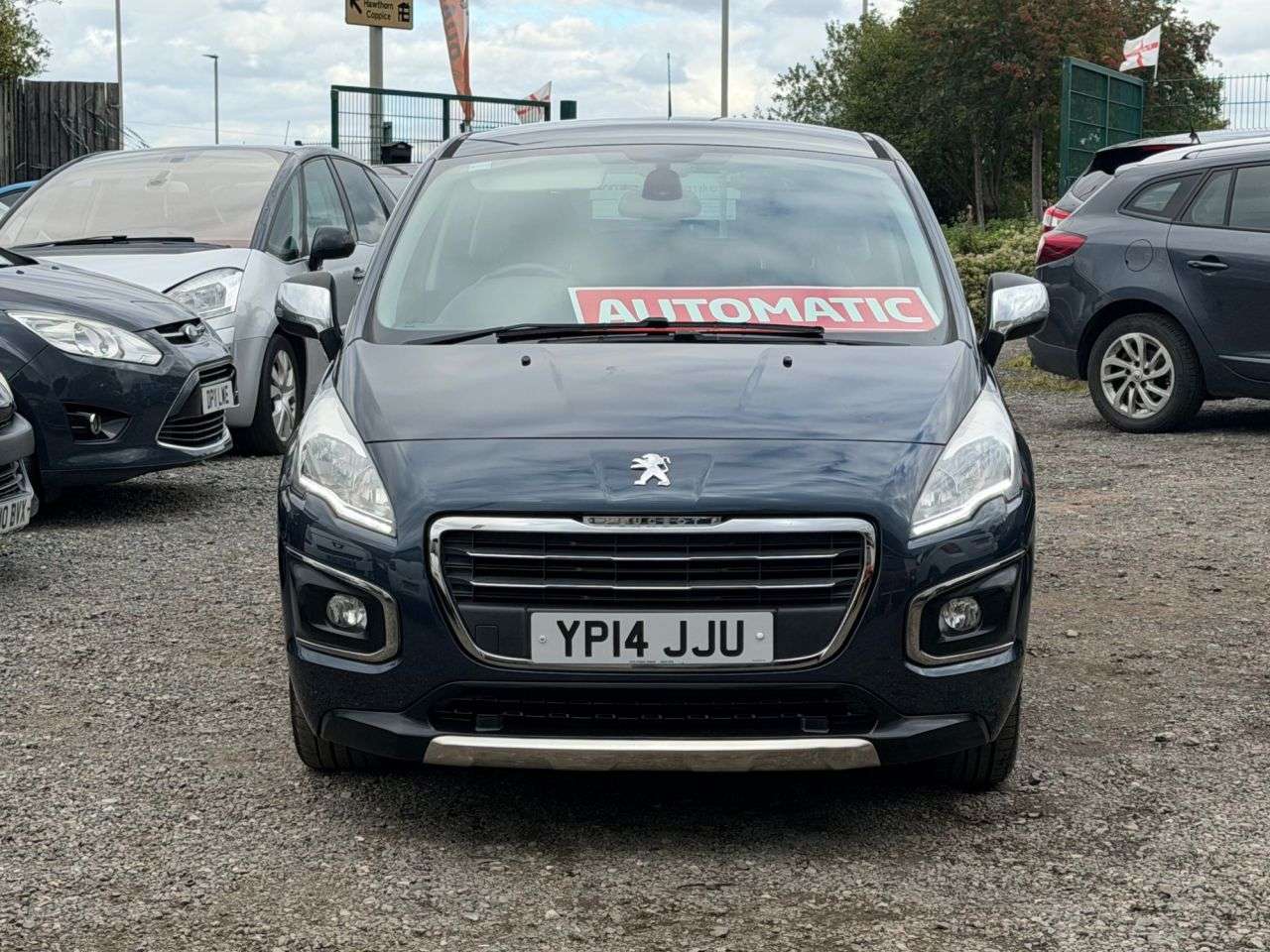 A 2014 PEUGEOT 3008 1.6 e-HDi Active SUV 5dr Diesel EGC Euro 5 (s/s) (115 ps) ** 3 Month Warran A 2014 PEUGEOT 3008 1.6 e-HDi Active SUV 5dr Diesel EGC Euro 5 (s/s) (115 ps) ** 3 Month Warran