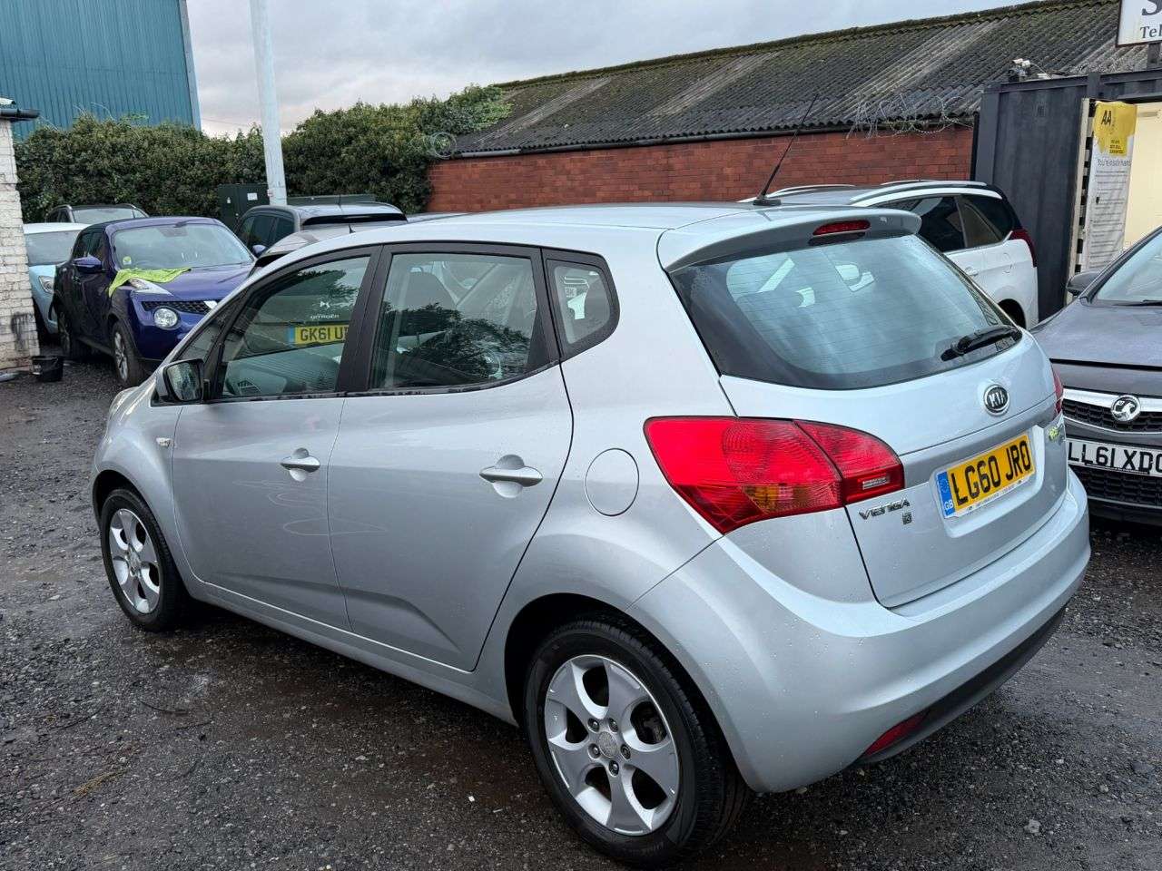 2010 KIA VENGA 2010 KIA VENGA