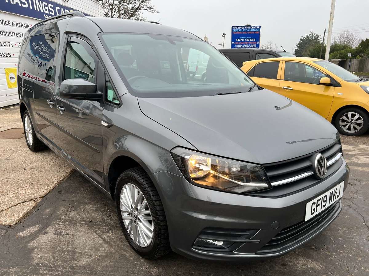 Check out this Volkswagen Caddy 2019 Diesel Manual