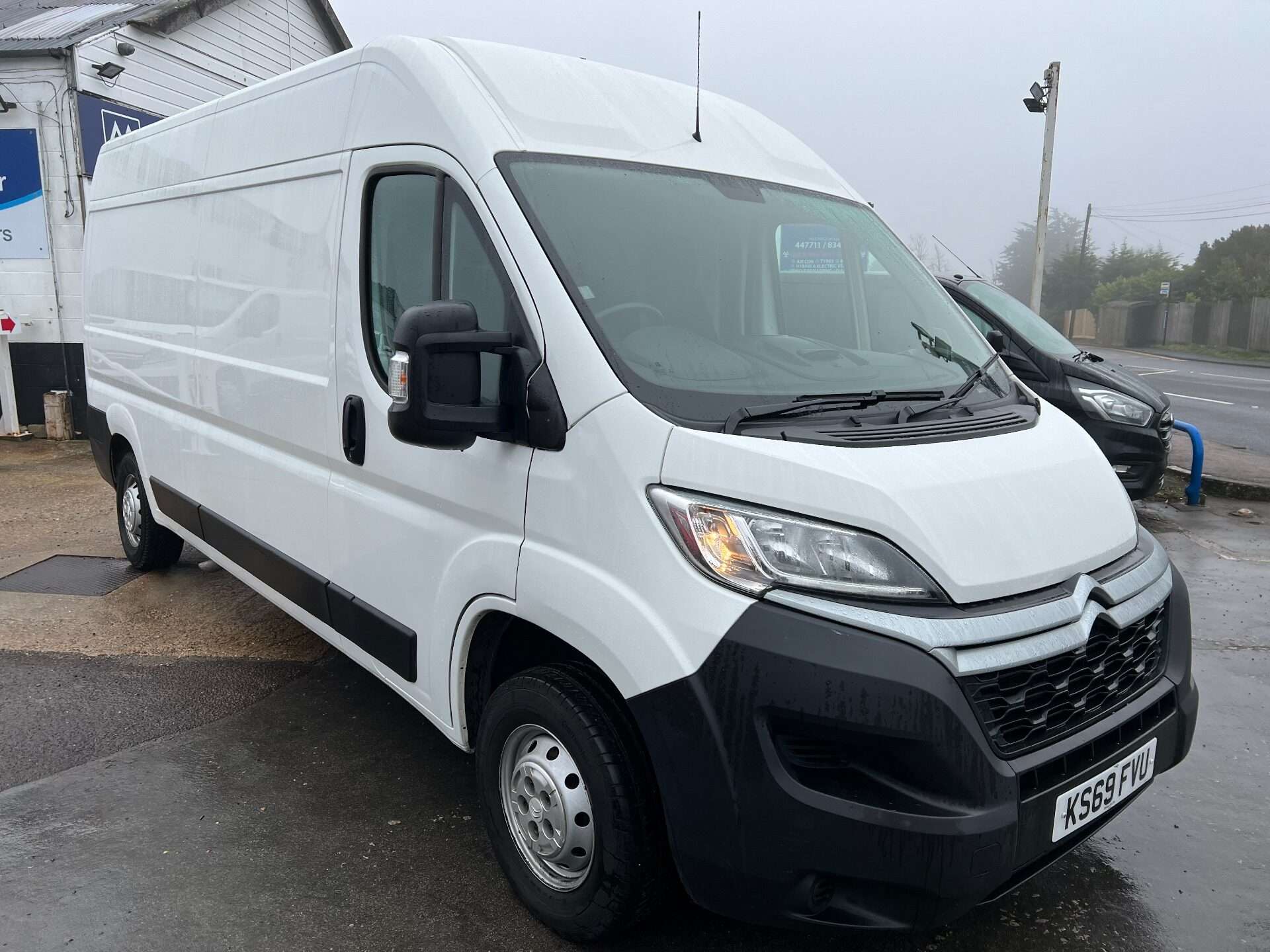 A 2019 CITROEN RELAY 35 L3H2 ENTERPRISE BLUEHDI S/S 51,000 Miles A 2019 CITROEN RELAY 35 L3H2 ENTERPRISE BLUEHDI S/S 51,000 Miles