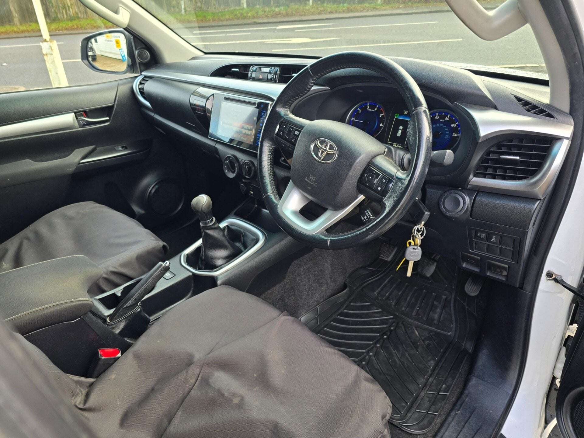 2017 TOYOTA HILUX 2017 TOYOTA HILUX