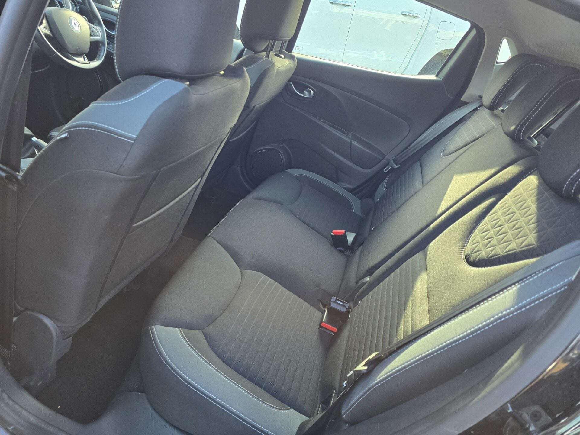 2016 RENAULT CLIO 2016 RENAULT CLIO