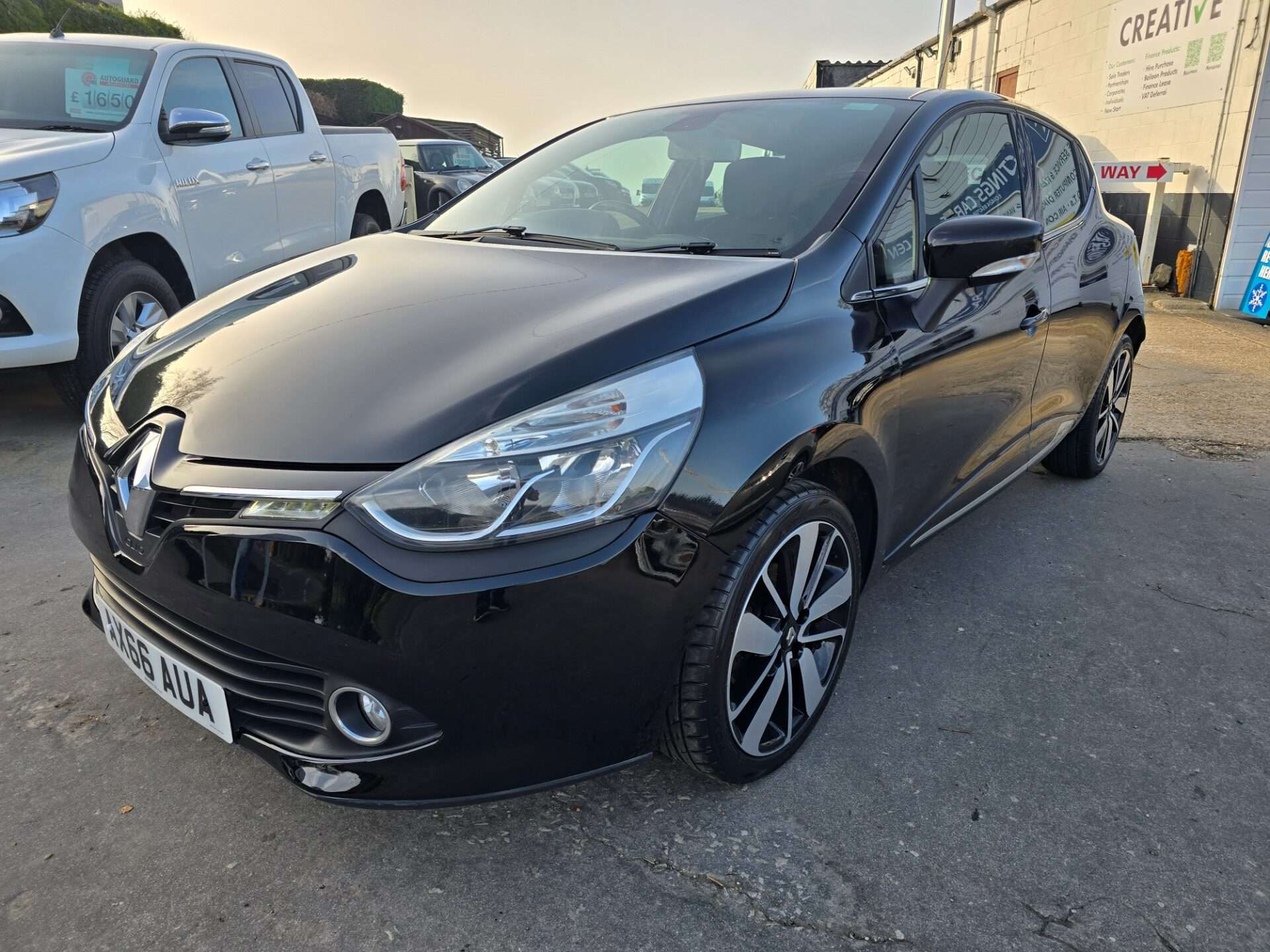 2016 RENAULT CLIO 2016 RENAULT CLIO