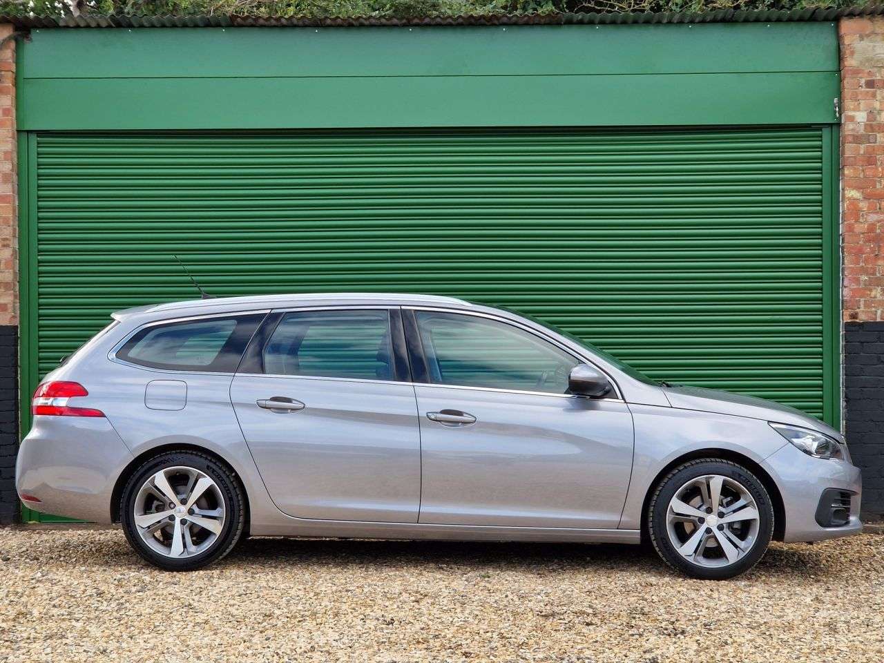 2018 PEUGEOT 308 SW 2018 PEUGEOT 308 SW