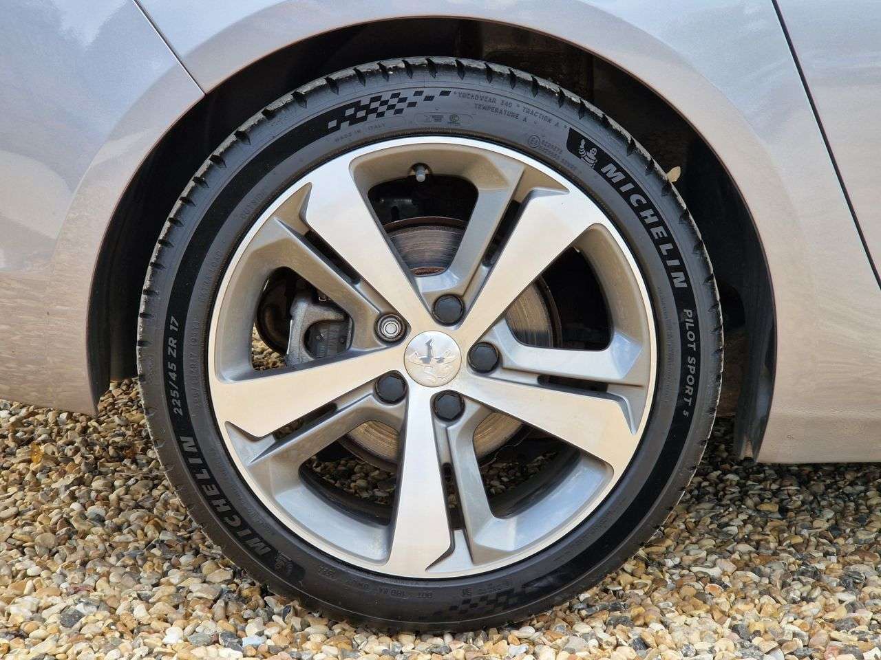 2018 PEUGEOT 308 SW 2018 PEUGEOT 308 SW