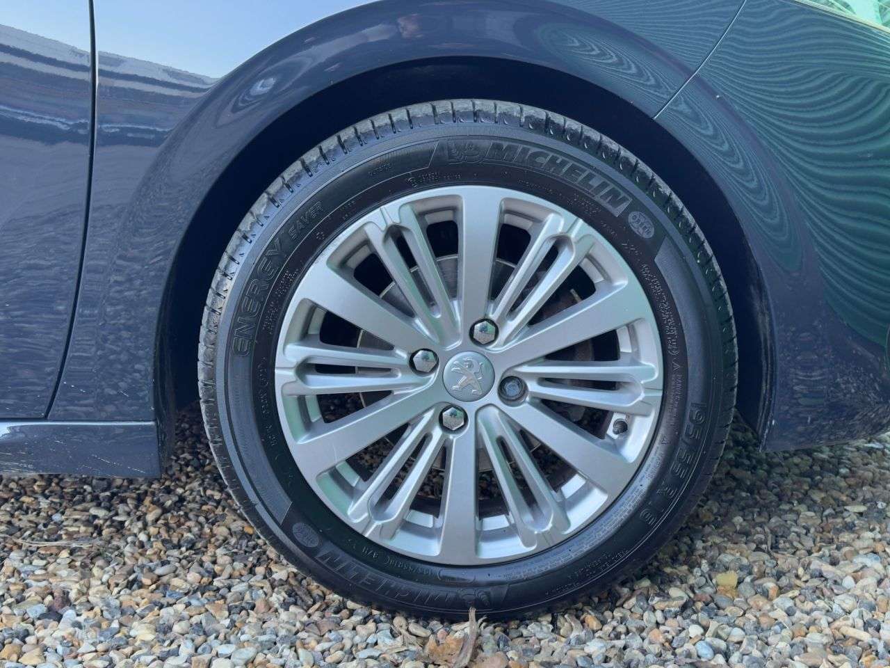 2019 PEUGEOT 208 2019 PEUGEOT 208