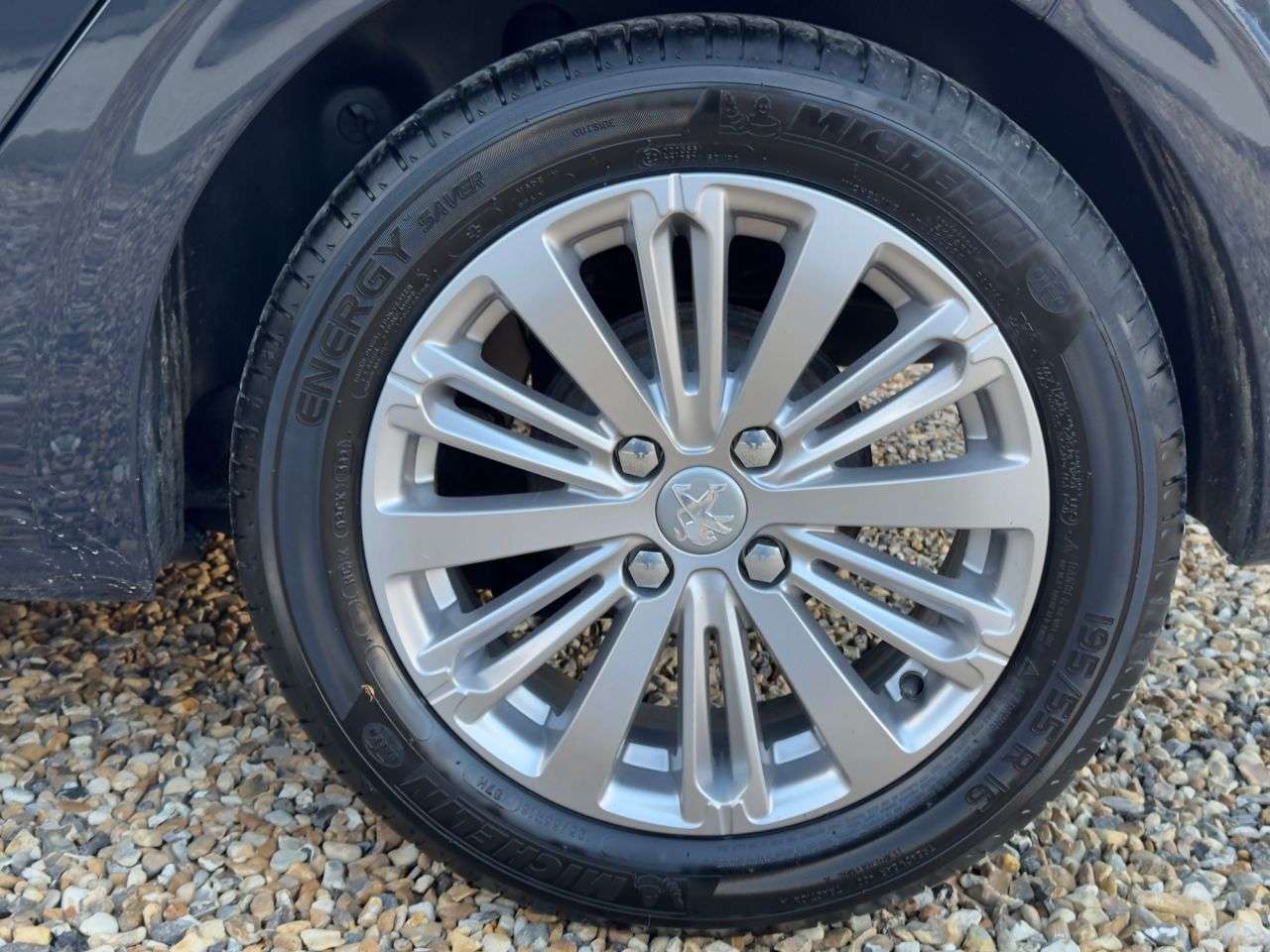 2019 PEUGEOT 208 2019 PEUGEOT 208