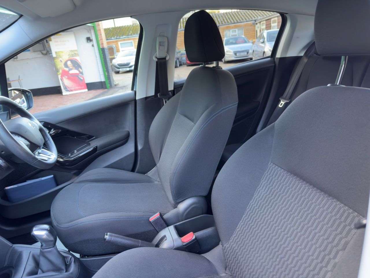 2019 PEUGEOT 208 2019 PEUGEOT 208