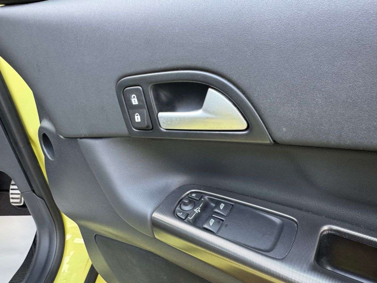 2012 VOLVO C30 2012 VOLVO C30