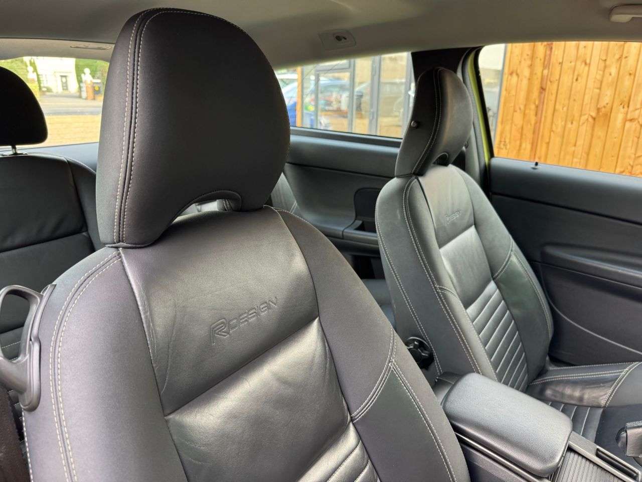 2012 VOLVO C30 2012 VOLVO C30