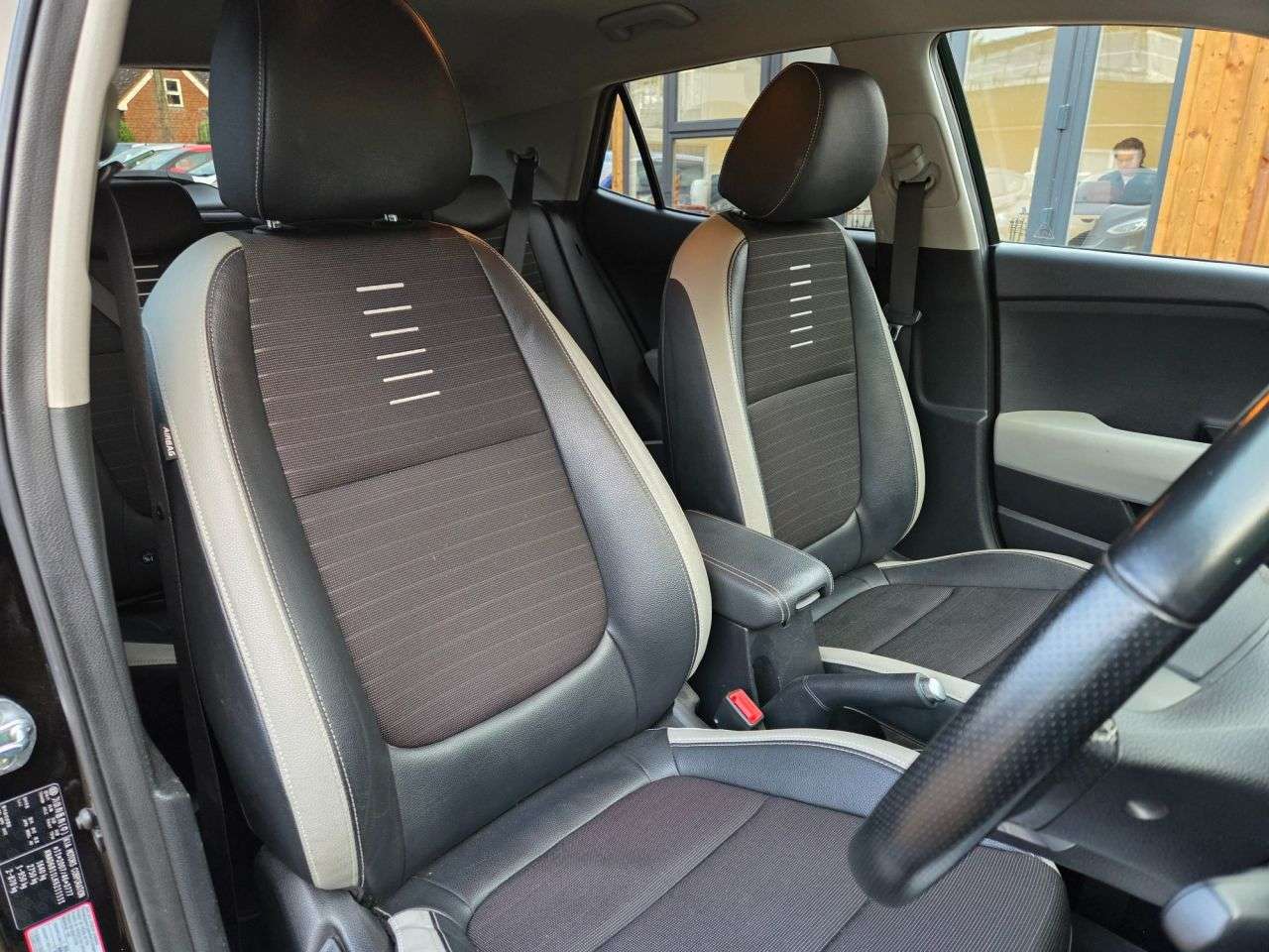 2018 KIA STONIC 2018 KIA STONIC