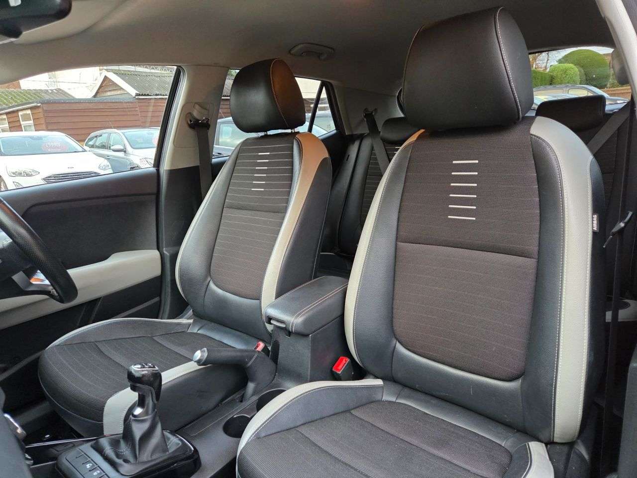 2018 KIA STONIC 2018 KIA STONIC