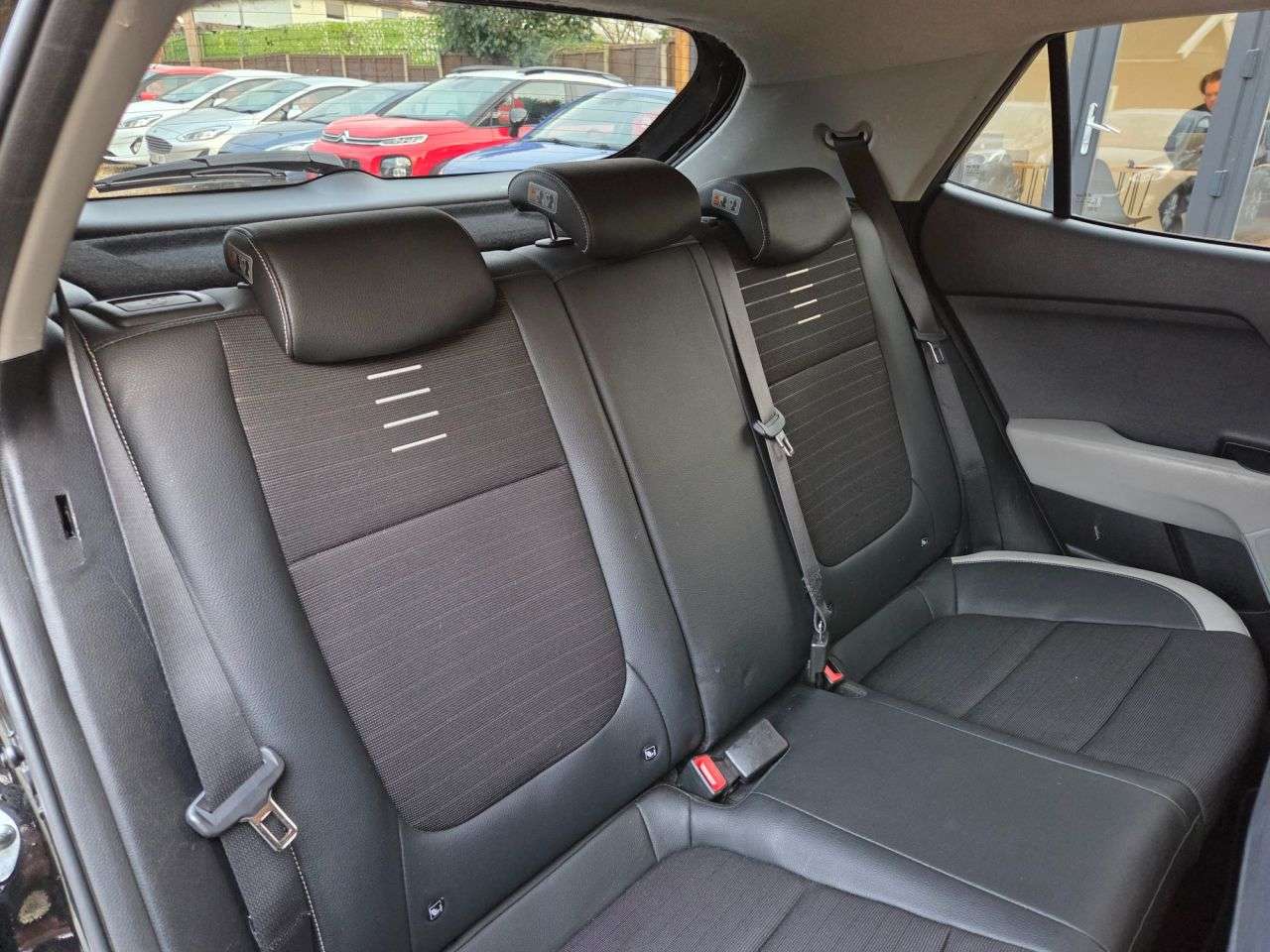 2018 KIA STONIC 2018 KIA STONIC