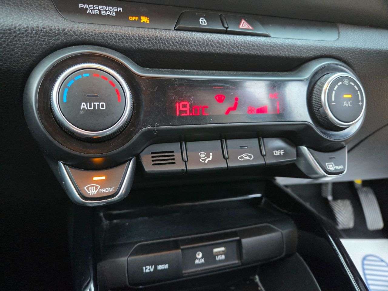 2018 KIA STONIC 2018 KIA STONIC