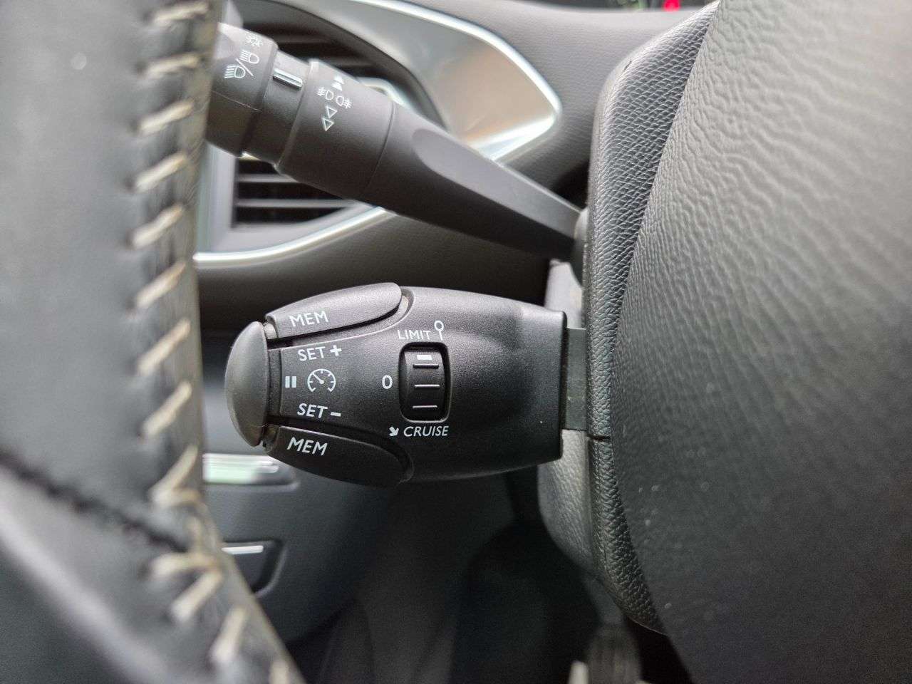 2018 PEUGEOT 308 2018 PEUGEOT 308