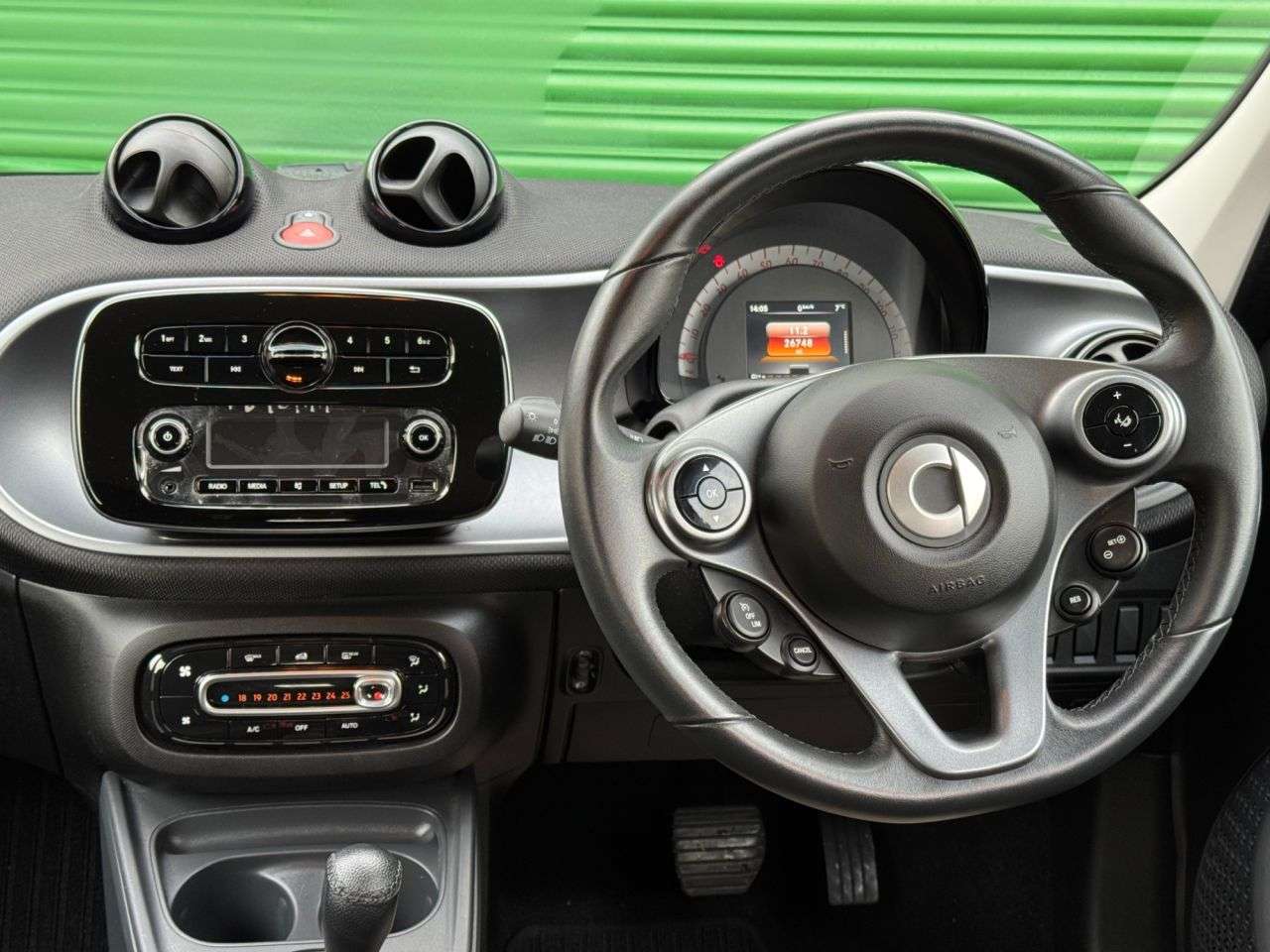 2018 SMART FORFOUR 2018 SMART FORFOUR