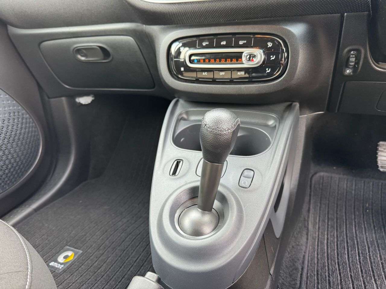 2018 SMART FORFOUR 2018 SMART FORFOUR