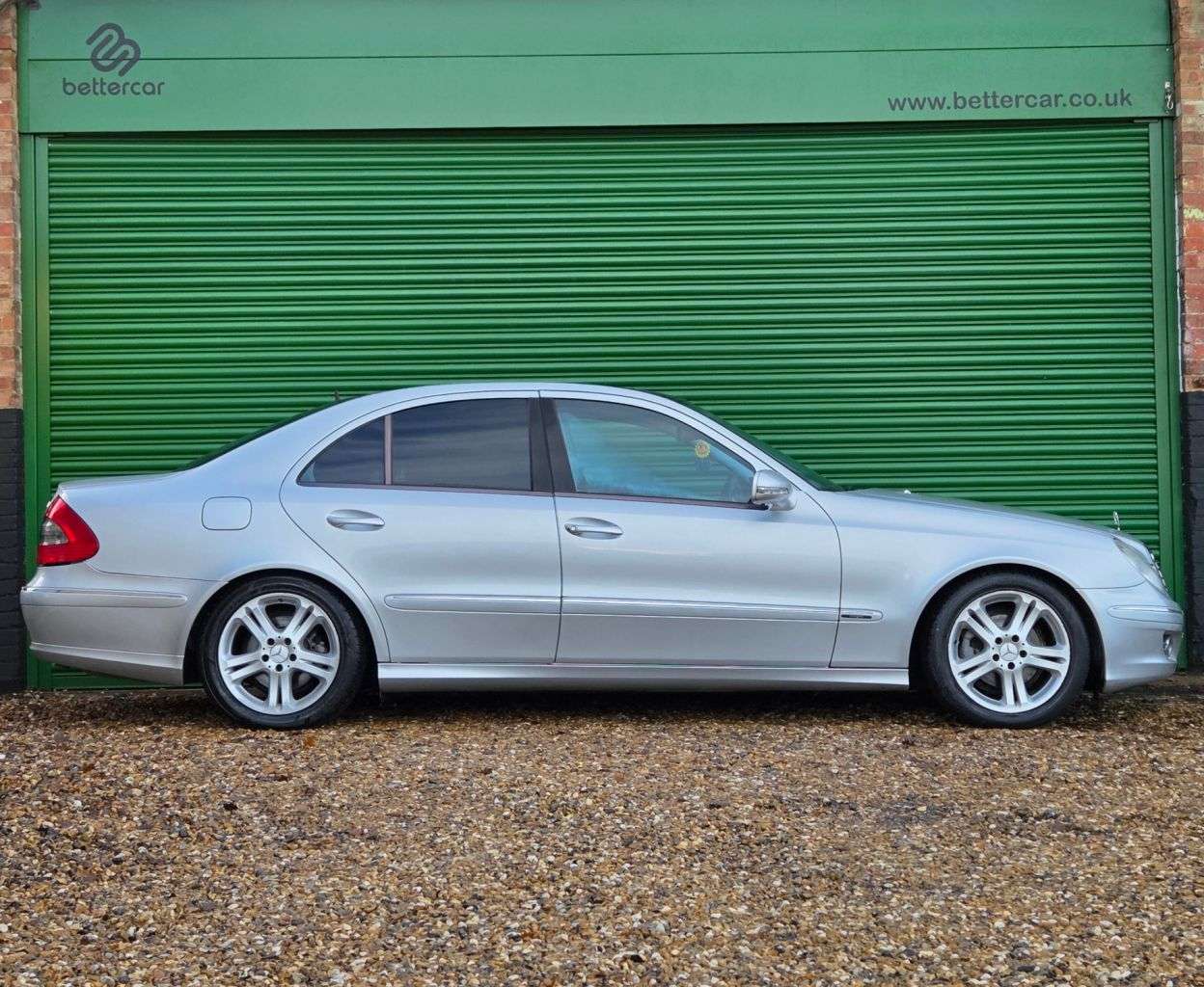 A 2006 MERCEDES-BENZ E-CLASS 3.0 E320 CDI Avantgarde Saloon 4dr Diesel G-Tronic (194 g/km, 221 bhp) 12 M A 2006 MERCEDES-BENZ E-CLASS 3.0 E320 CDI Avantgarde Saloon 4dr Diesel G-Tronic (194 g/km, 221 bhp) 12 M
