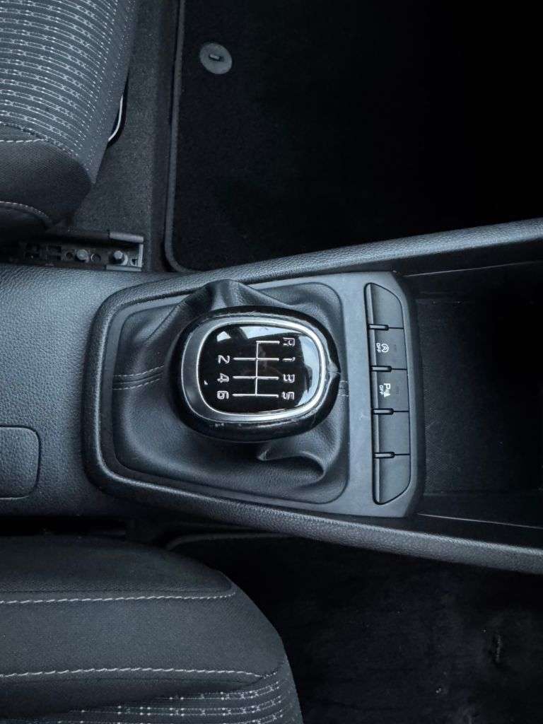 2019 KIA STONIC 2019 KIA STONIC