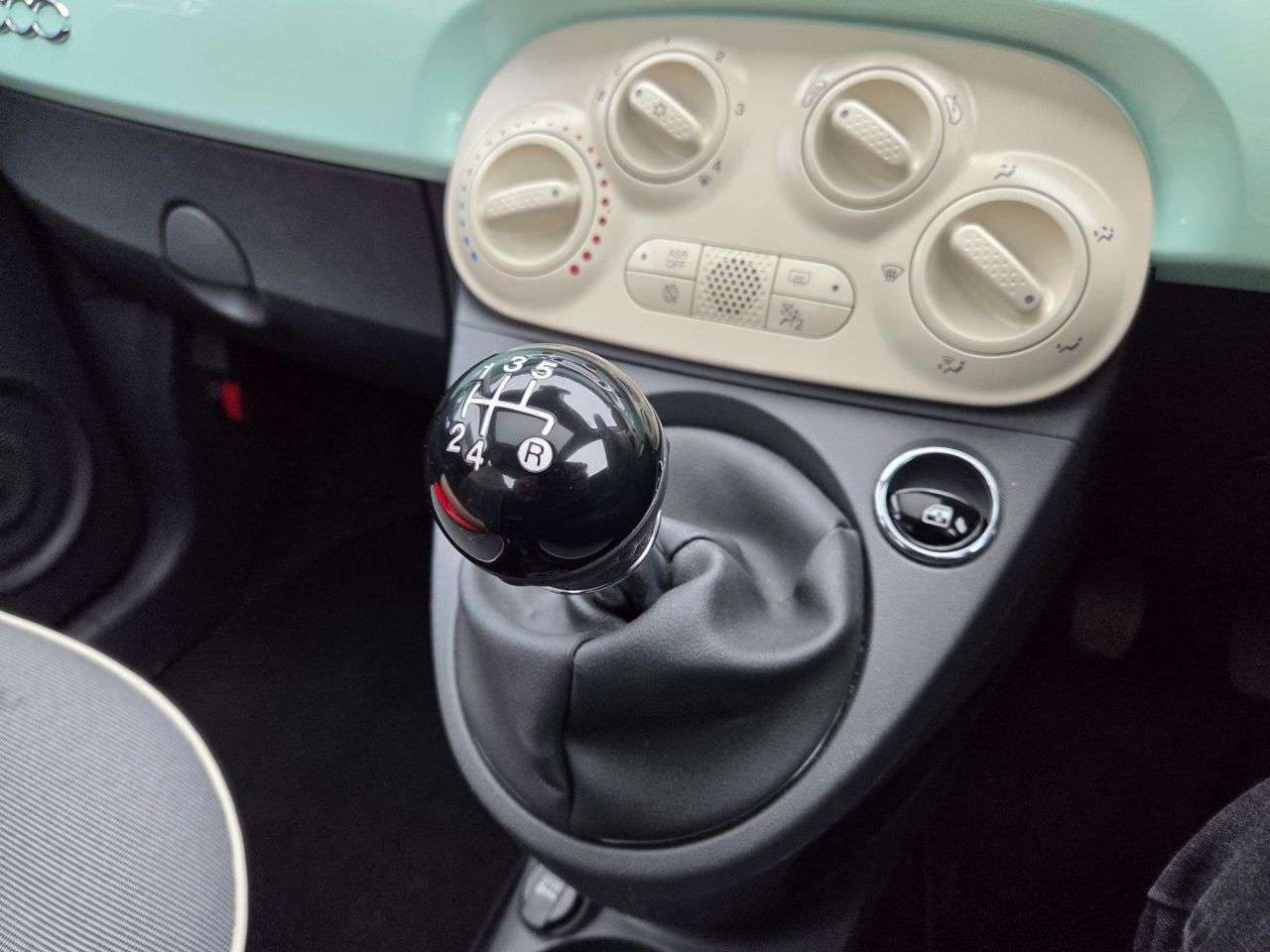 2018 FIAT 500 2018 FIAT 500