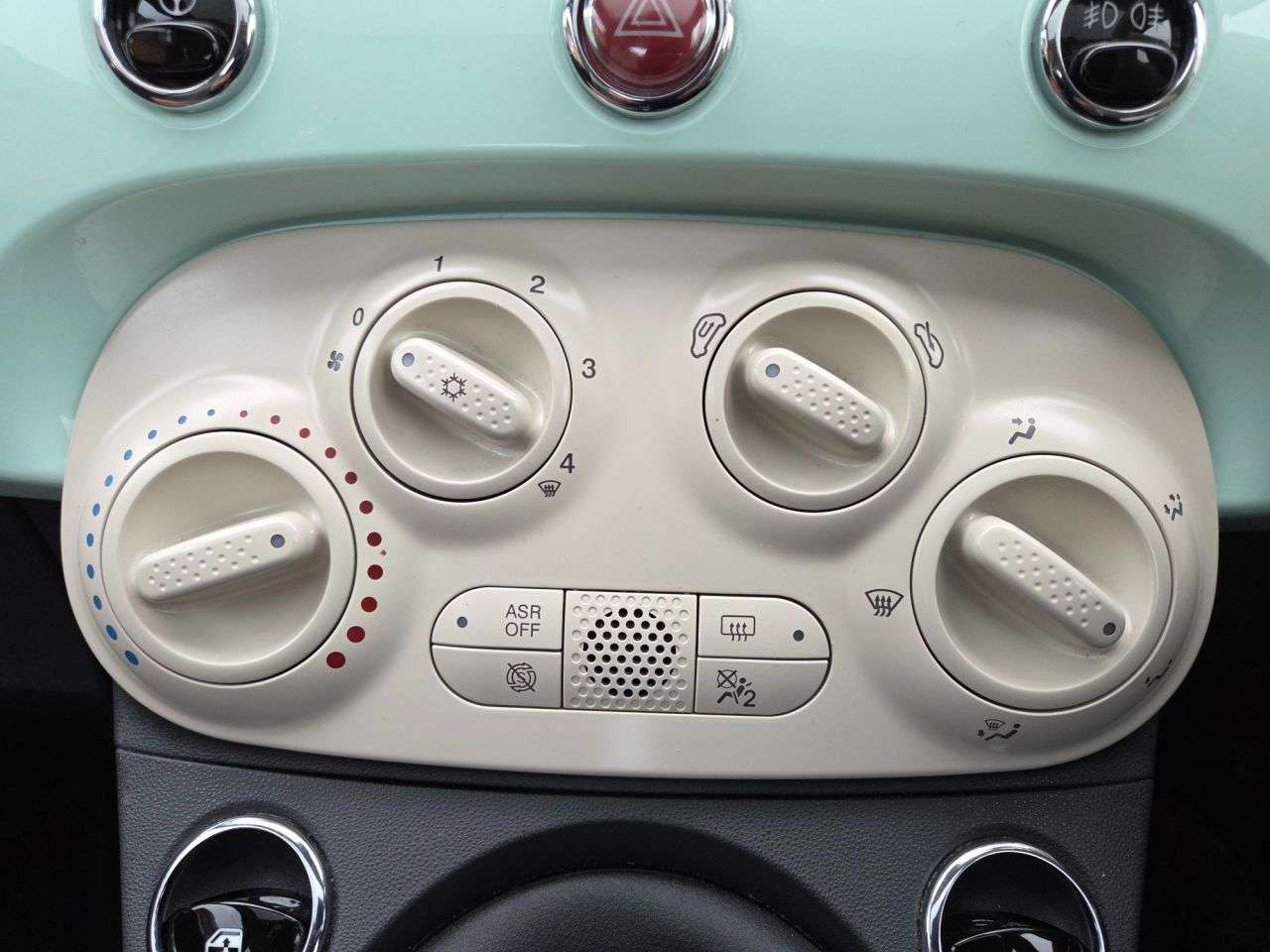 2018 FIAT 500 2018 FIAT 500