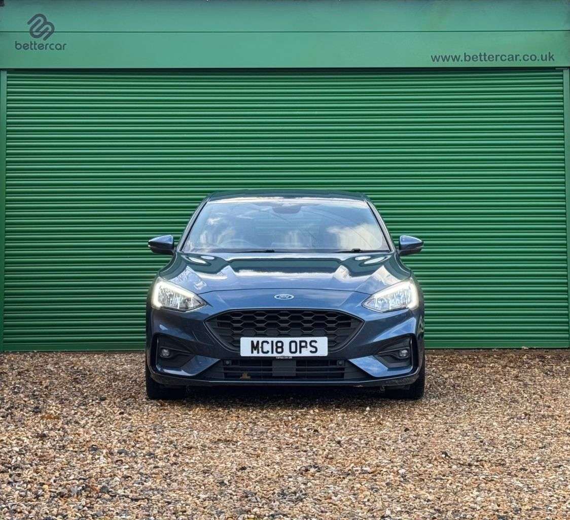 A 2018 FORD FOCUS 1.0T EcoBoost ST-Line X Hatchback 5dr Petrol Manual Euro 6 (s/s) (125 ps) H A 2018 FORD FOCUS 1.0T EcoBoost ST-Line X Hatchback 5dr Petrol Manual Euro 6 (s/s) (125 ps) H