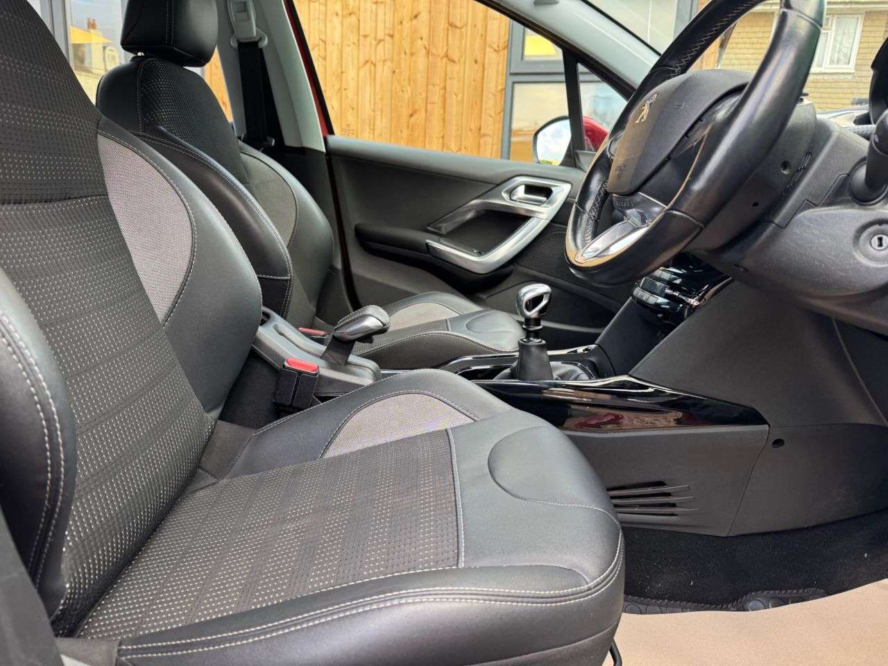 2019 PEUGEOT 2008 2019 PEUGEOT 2008