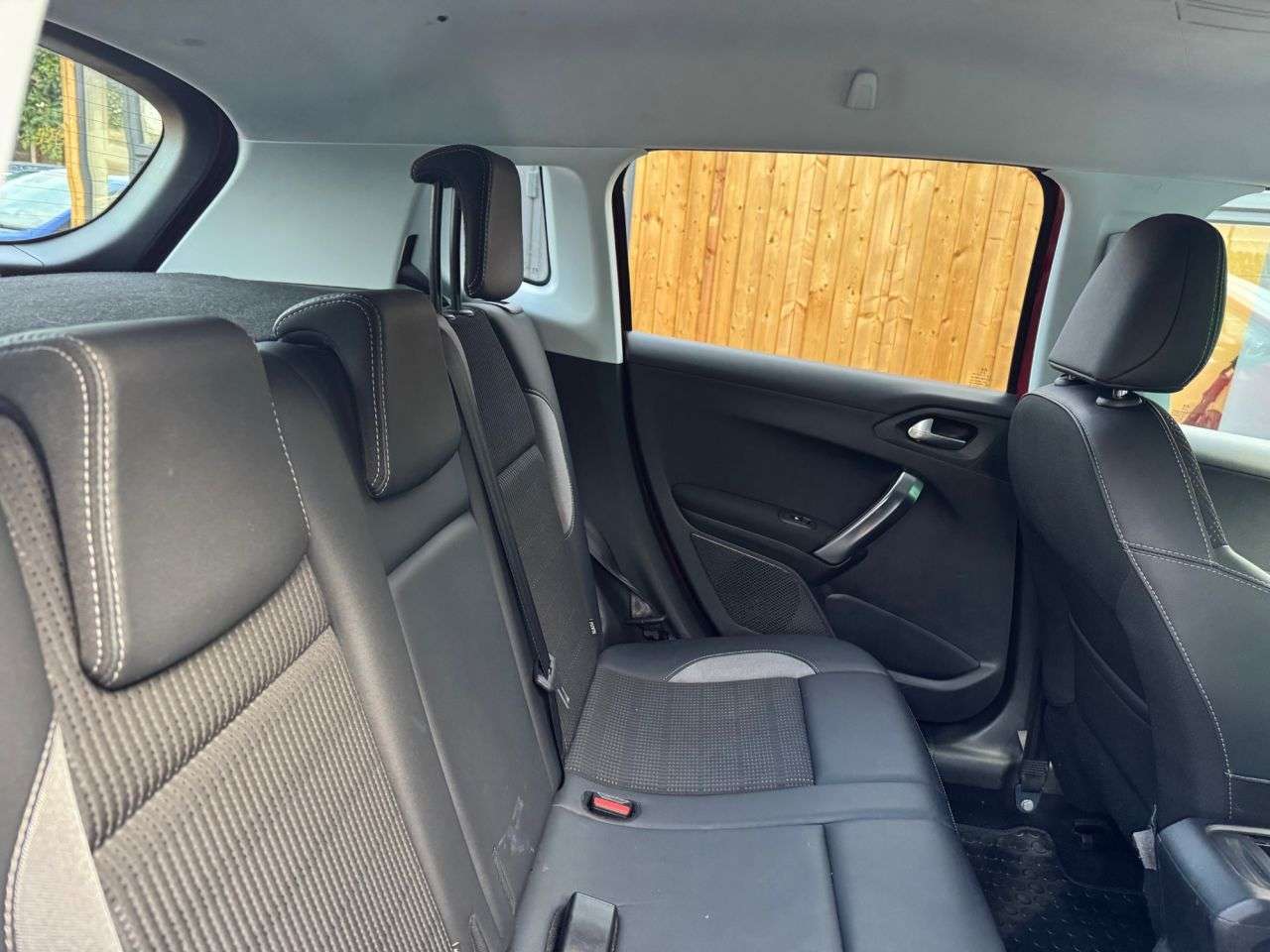 2019 PEUGEOT 2008 2019 PEUGEOT 2008