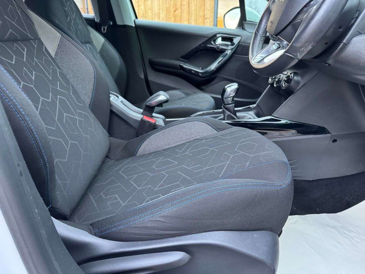 2019 PEUGEOT 2008 2019 PEUGEOT 2008