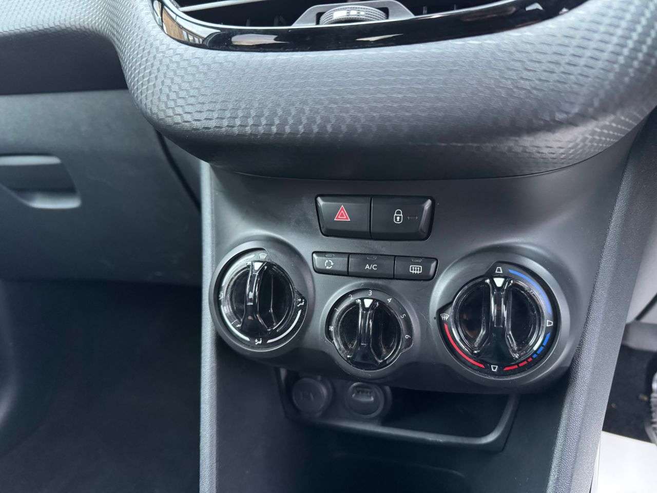 2019 PEUGEOT 2008 2019 PEUGEOT 2008