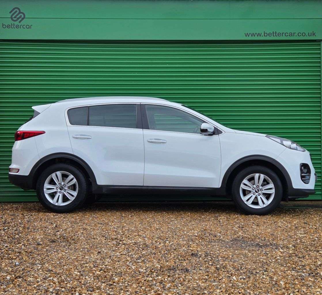 A 2018 KIA SPORTAGE 1.6 GDi 2 SUV 5dr Petrol Manual Euro 6 (s/s) (130 bhp) Great Spec & Economi A 2018 KIA SPORTAGE 1.6 GDi 2 SUV 5dr Petrol Manual Euro 6 (s/s) (130 bhp) Great Spec & Economi