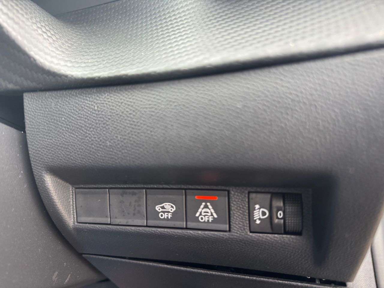 2021 PEUGEOT 208 2021 PEUGEOT 208