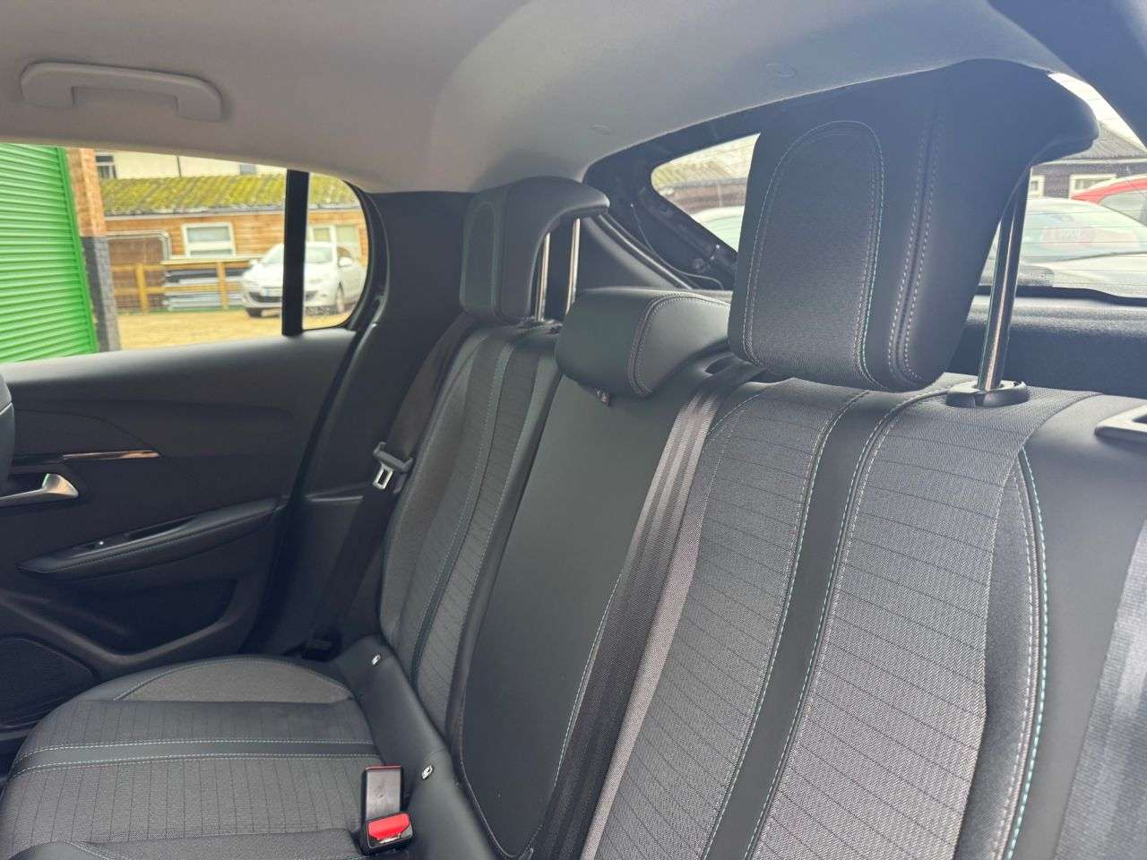 2021 PEUGEOT 208 2021 PEUGEOT 208