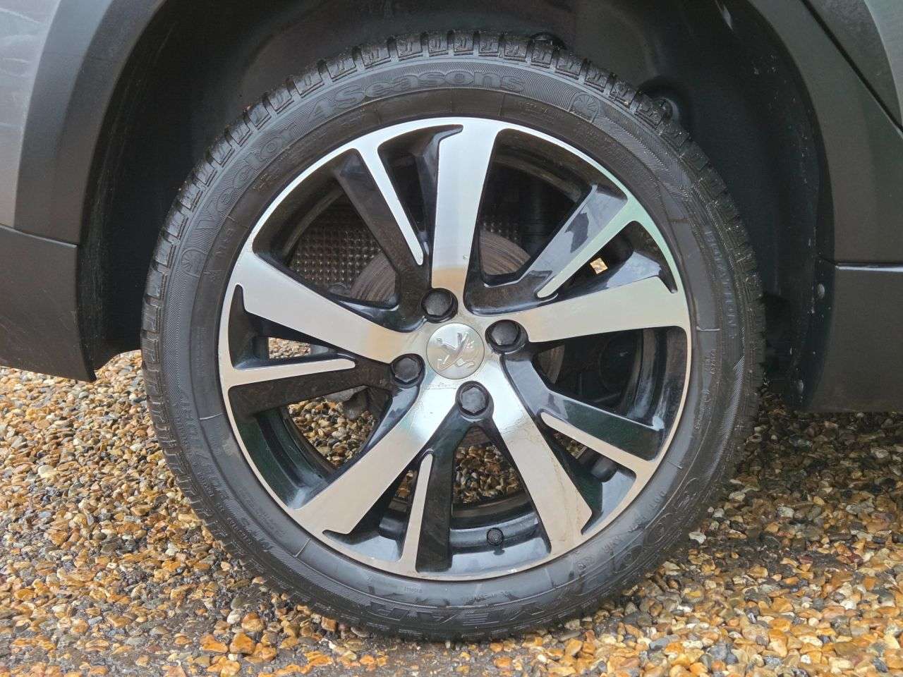 2019 PEUGEOT 2008 2019 PEUGEOT 2008