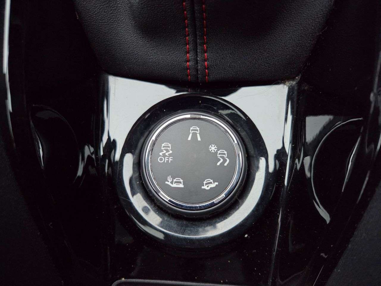 2019 PEUGEOT 2008 2019 PEUGEOT 2008