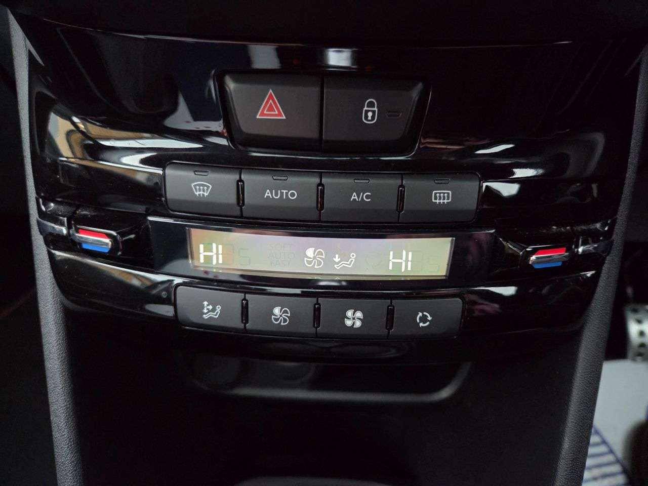 2019 PEUGEOT 2008 2019 PEUGEOT 2008